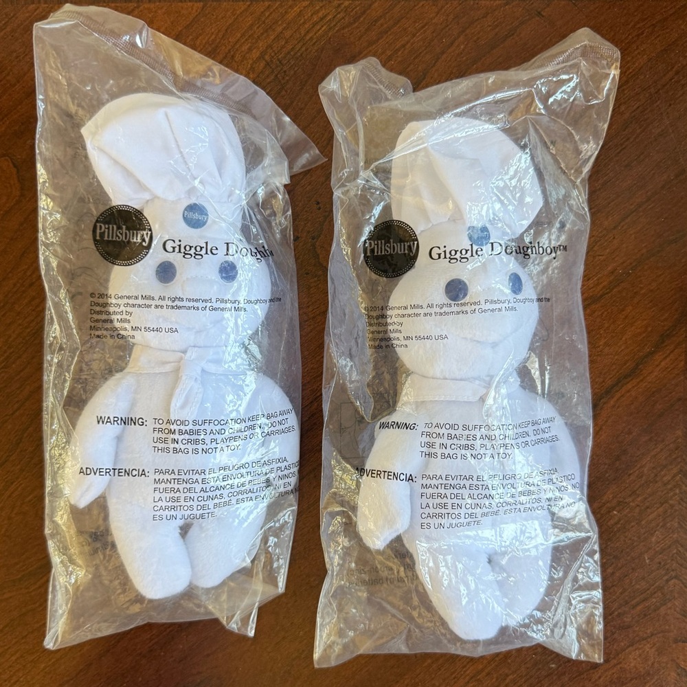 New pair of legendary Pillsbury Giggle Doughboy Plush Toys